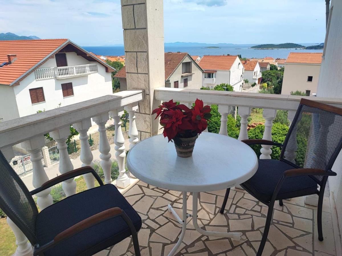 Apartments Dodik Orebic Bagian luar foto