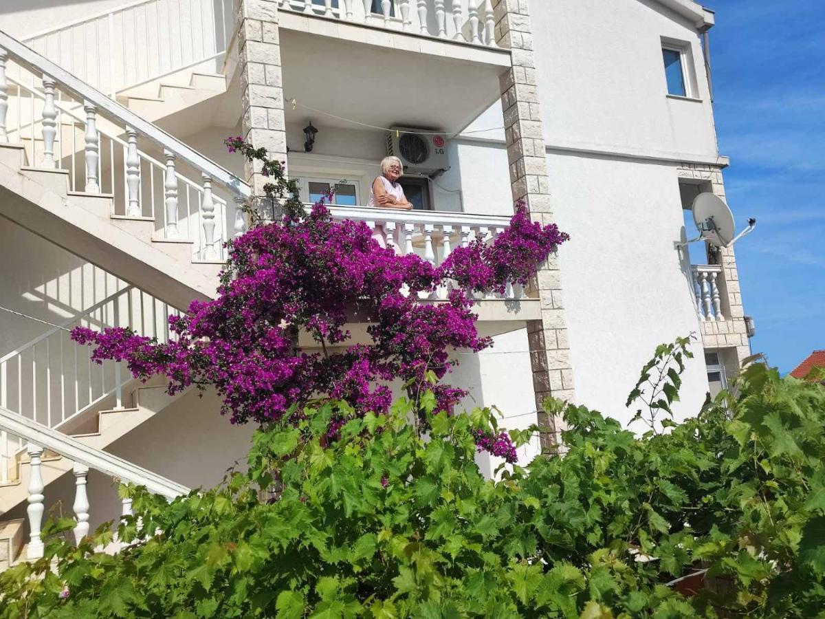 Apartments Dodik Orebic Bagian luar foto